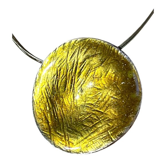 Handcrafted Lila Rowe Gold Textured Pendant Necklace With Adjustable Chain - Picture 3 of 8